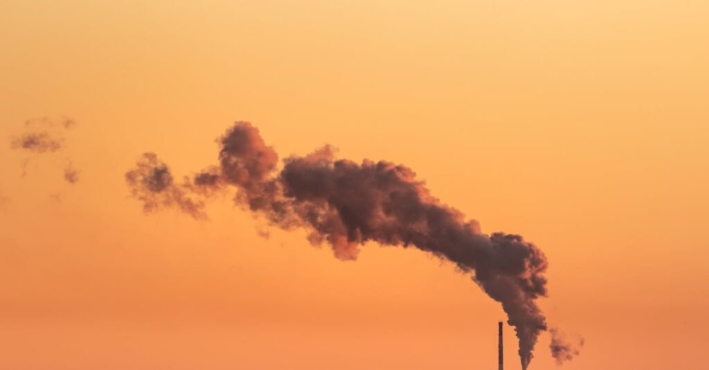 découvrez ce qu'est l'empreinte carbone, son impact sur l'environnement et comment la réduire pour un avenir plus durable.