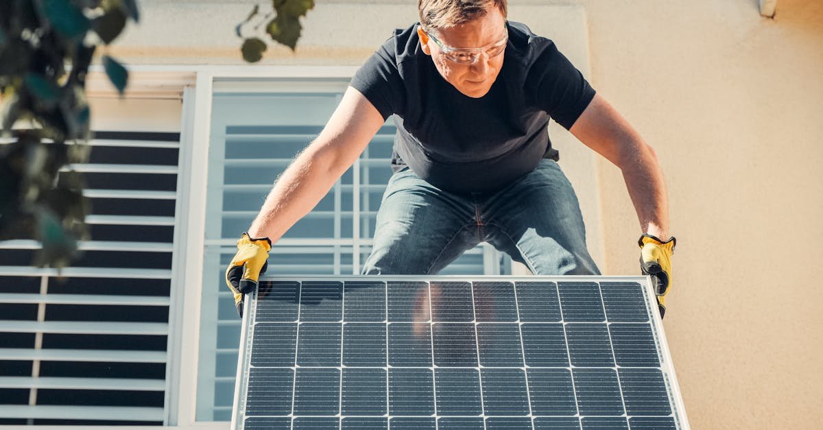installation de panneaux solaires : profitez d'une énergie propre et renouvelable pour réduire vos factures d'électricité et contribuer à la protection de l'environnement.