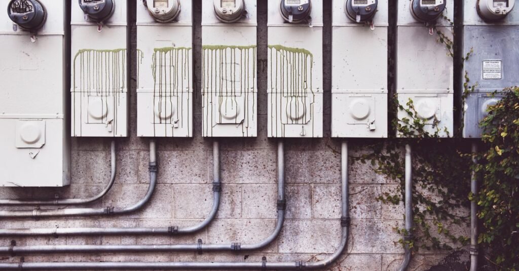 découvrez comment mesurer et réduire la consommation d'un chauffage électrique pour optimiser votre facture d'énergie et améliorer votre confort.