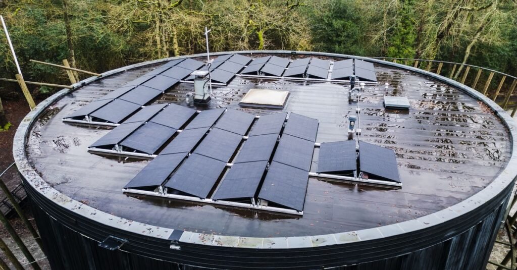 découvrez nos auvents solaires alliant protection et énergie renouvelable pour optimiser l'espace extérieur tout en produisant de l'électricité propre.