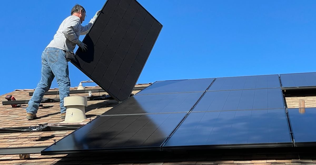 installation de chauffage solaire : optimisez votre confort et réduisez vos factures d'énergie grâce à une solution écologique et économique.