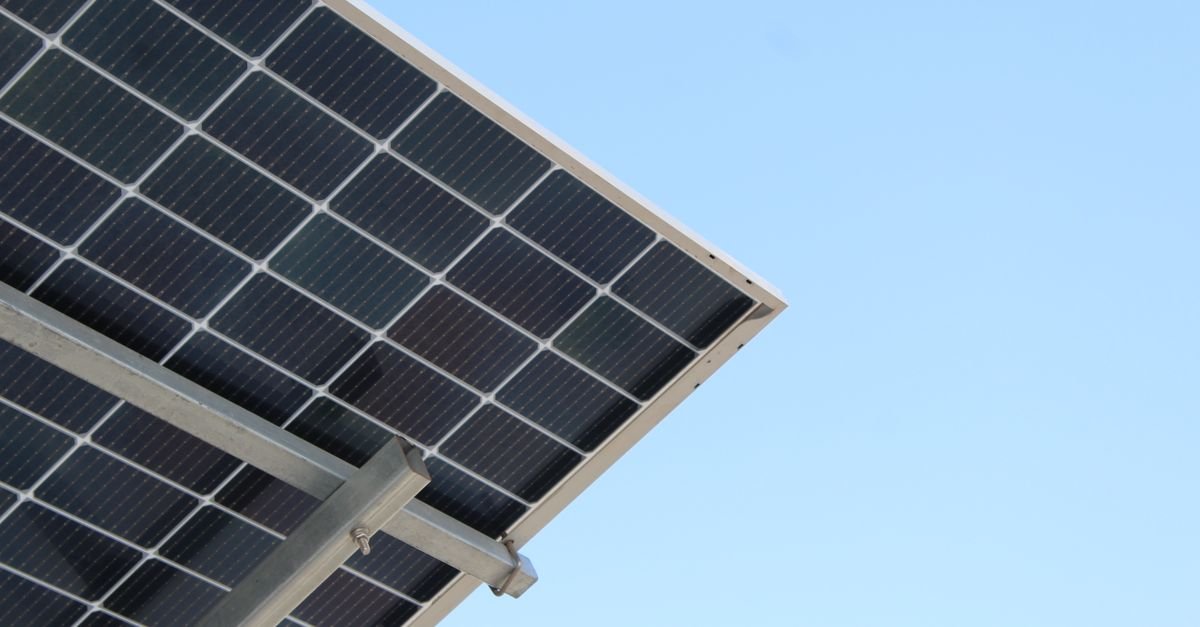 déclaration pour l'installation de panneaux solaires : guide complet et démarches administratives à suivre.