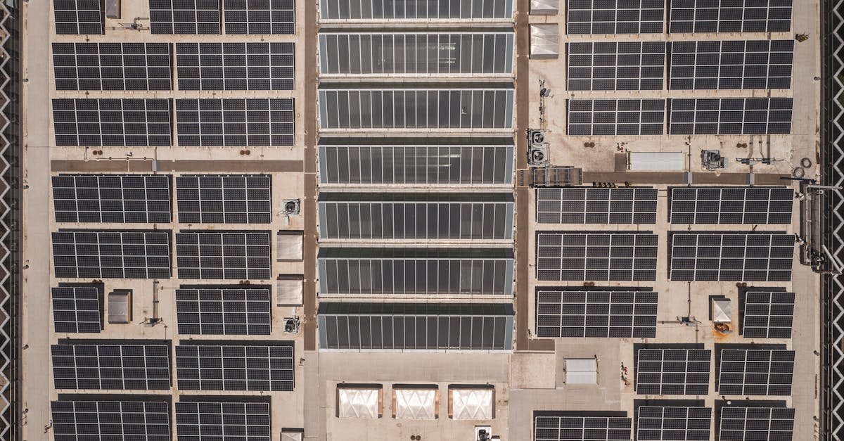 installation de panneaux solaires : profitez d'une énergie propre et renouvelable pour réduire vos factures d'électricité et contribuer à la protection de l'environnement.