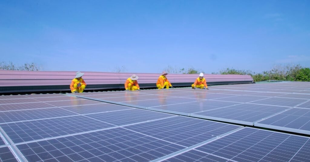 installation de panneaux solaires : profitez d'une énergie renouvelable, réduisez vos factures d'électricité et contribuez à la protection de l'environnement grâce à nos solutions sur mesure.
